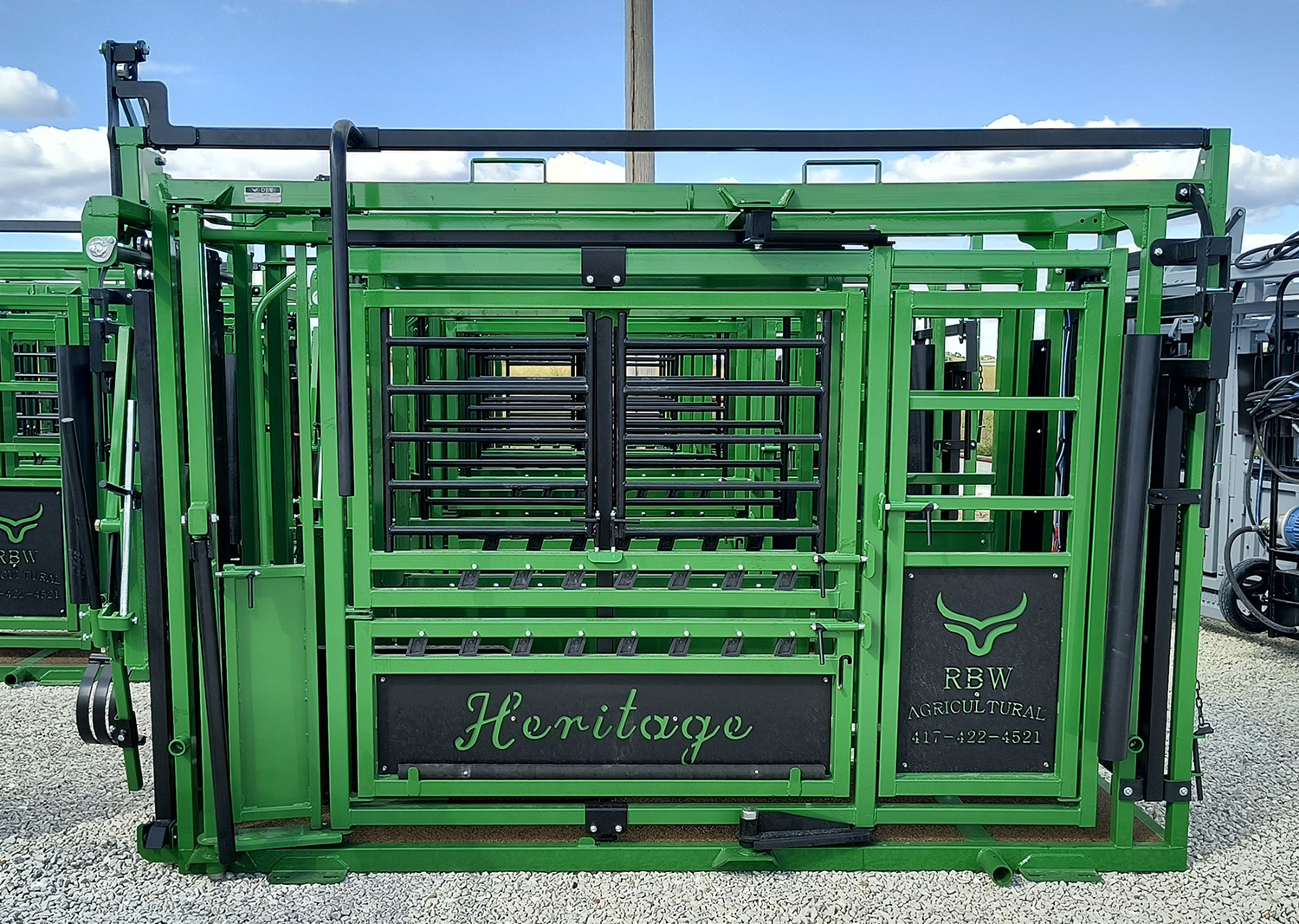 Heritage Squeeze Chutes